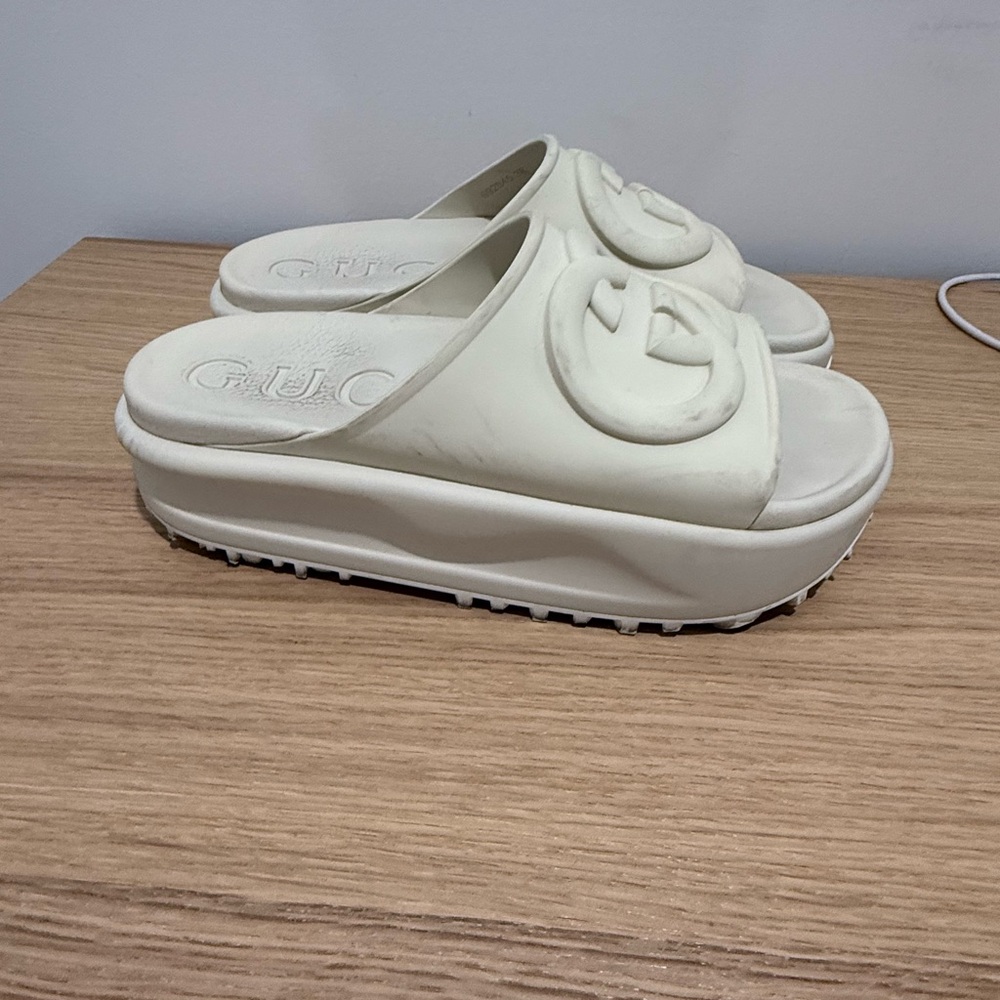 Gucci interlocking G rubber Women's White Slide Sandals